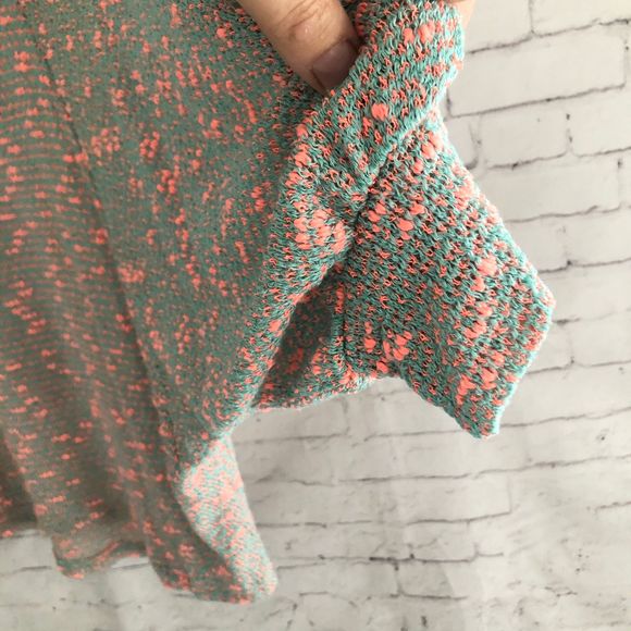 NWT L Francesca's Boutique Mint /Pink Knit Sweater - Picture 5 of 8